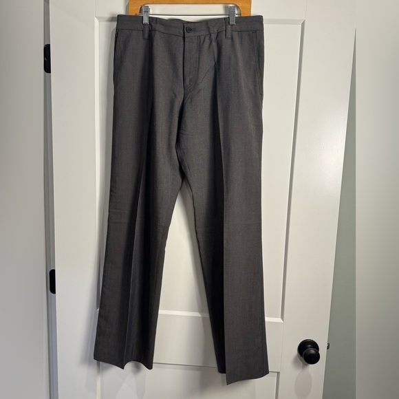 HUGO BOSS Men Grey Virgin Wool Dress Pants Trousers flat front 34R - Picture 2 of 7
